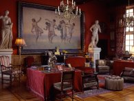 La « Ronde antique » dans le salon-bibliothèque La « Ronde antique » dans le salon-bibliothèque