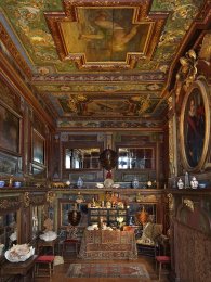 La salle des miroirs La salle des miroirs