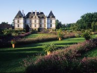 Le château vu du parterre Le château vu du parterre