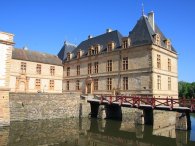 Les portails sur la cour du château Les portails sur la cour du château